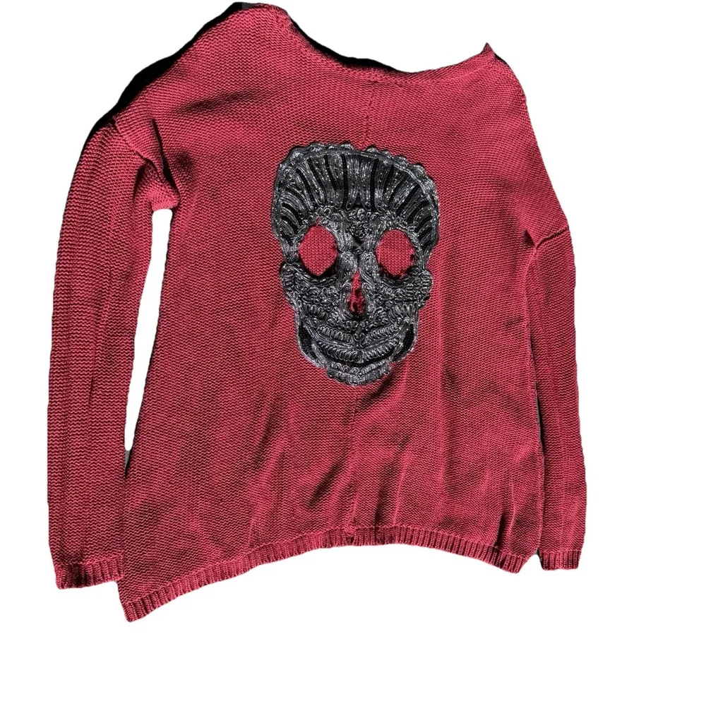 Red Knit Oversized Sweater with Skull Motif A5 Unknown Size Fits Like S - Picture 2 of 4